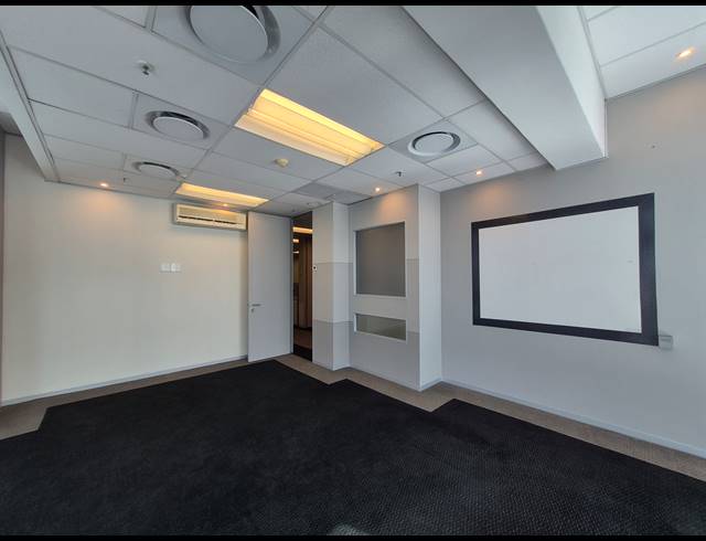 248M² OFFICE TO LET IN SANDTON CENTRAL